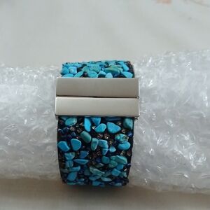NWOT Turquoise Gemstone Bracelet with Silver Magnetic Clasp.